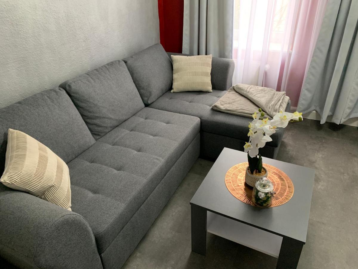 Exklusive Stadtwohnung Am Elbradweg: Best-Preis-Fewo Rathausblick 1 Fuer Max. 3 Pers. Inkl. Wlan, Prime Video & Self Check-In วิทเทนเบิร์ก ภายนอก รูปภาพ