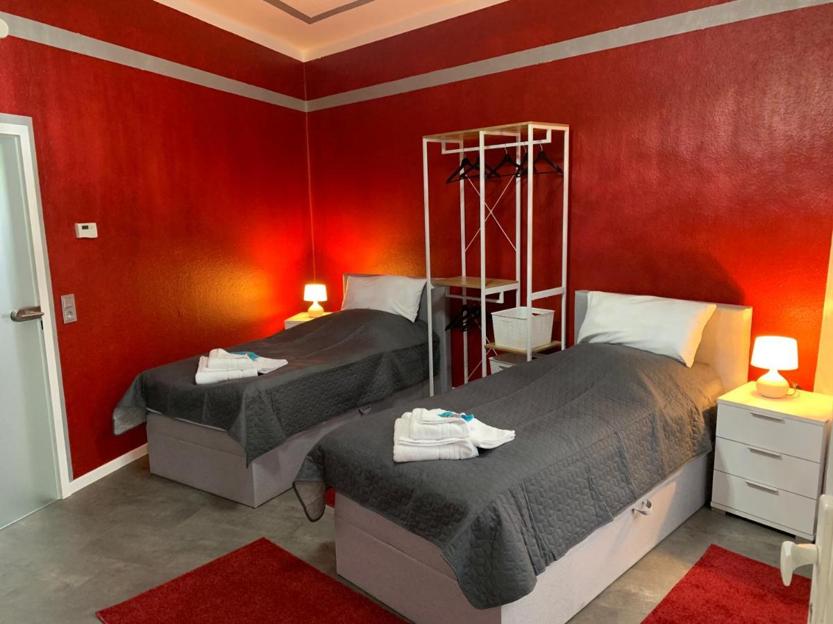 Exklusive Stadtwohnung Am Elbradweg: Best-Preis-Fewo Rathausblick 1 Fuer Max. 3 Pers. Inkl. Wlan, Prime Video & Self Check-In วิทเทนเบิร์ก ภายนอก รูปภาพ