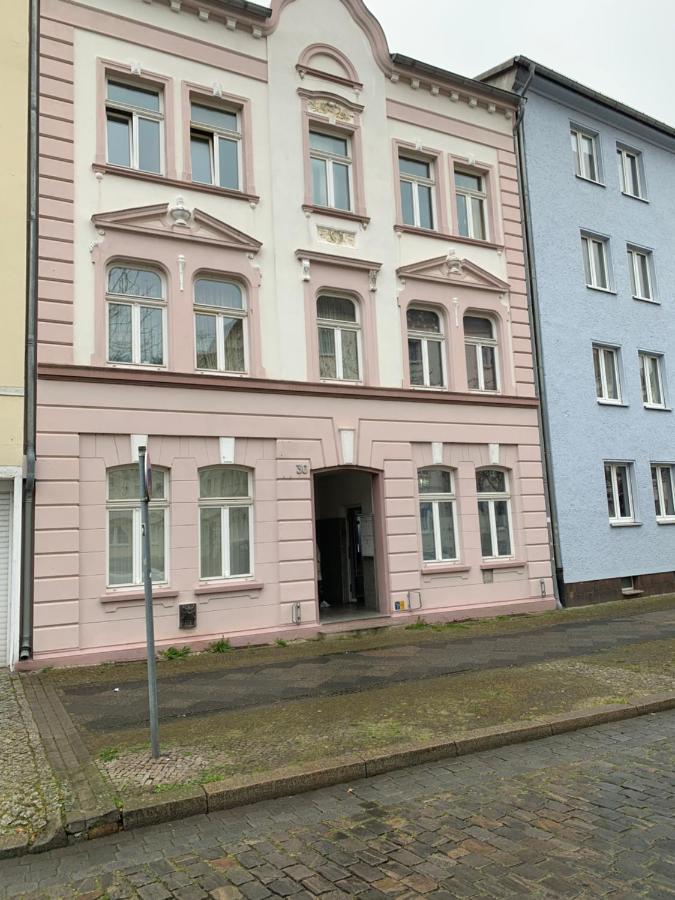 Exklusive Stadtwohnung Am Elbradweg: Best-Preis-Fewo Rathausblick 1 Fuer Max. 3 Pers. Inkl. Wlan, Prime Video & Self Check-In วิทเทนเบิร์ก ภายนอก รูปภาพ